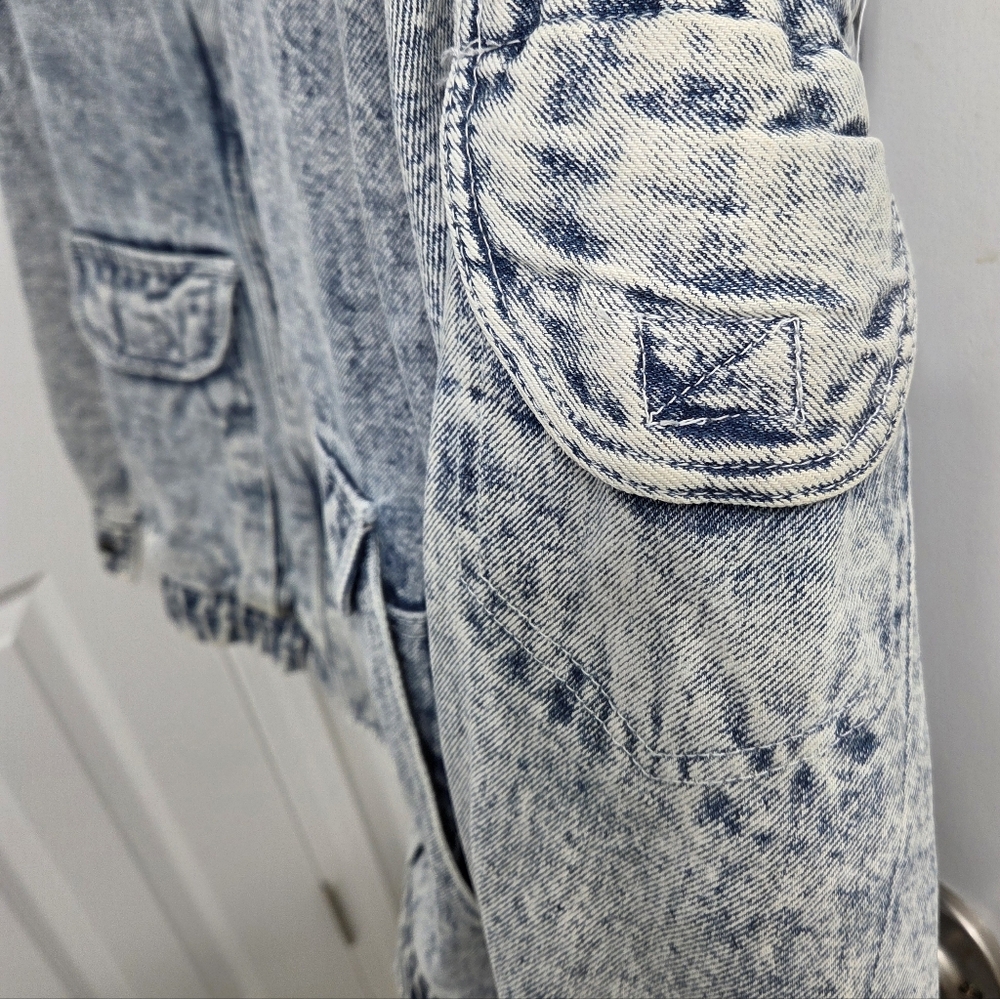 Izzi Acid Wash Jacket with Sherpa Lining - Picture 6 of 11